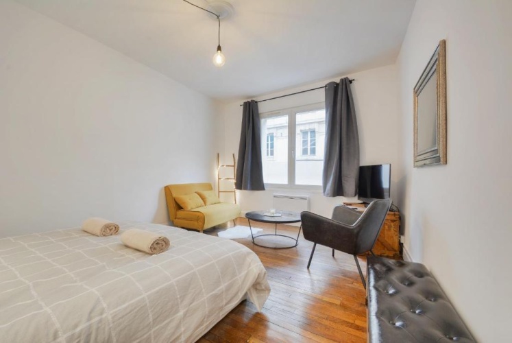 1 Bedroom Apartment