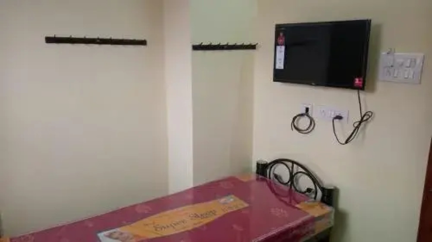 PMR Executive Men's Hostel