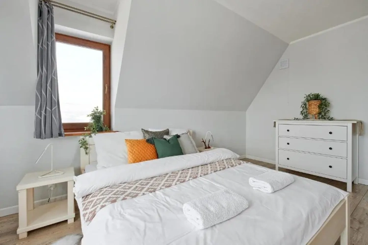 Apartment with mountain view