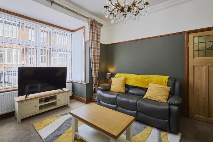 Host Stay Cromwell House