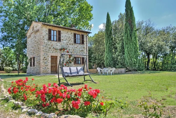 2 Bedrooms Cottage