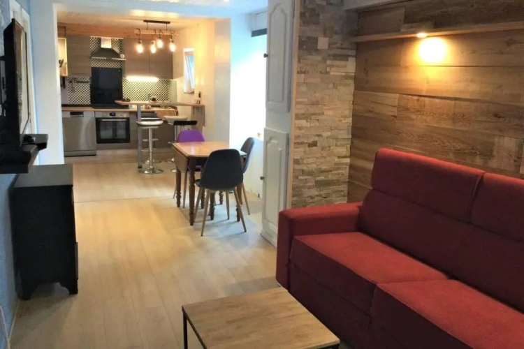 2 Bedrooms Apartment
