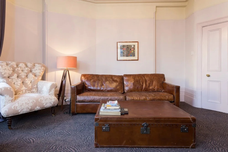 1 Bedroom Flat In Soho