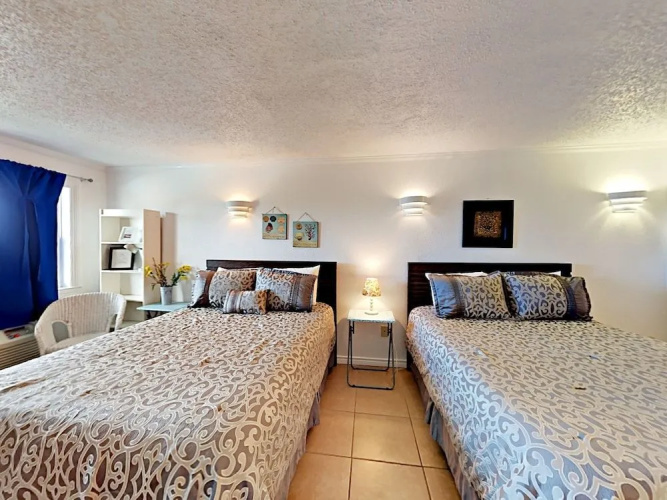 125 Sea Breeze - Studio Condo