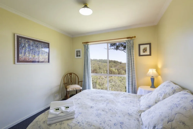 2 Bedrooms Quadruple Cottage