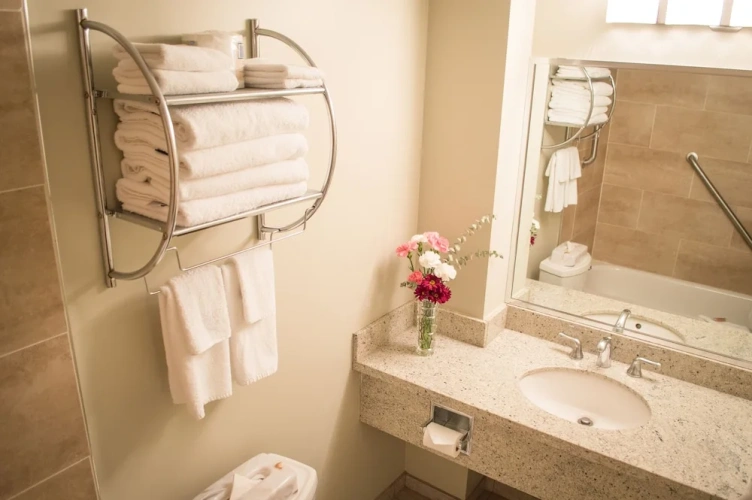 Deluxe Quadruple room with balcony