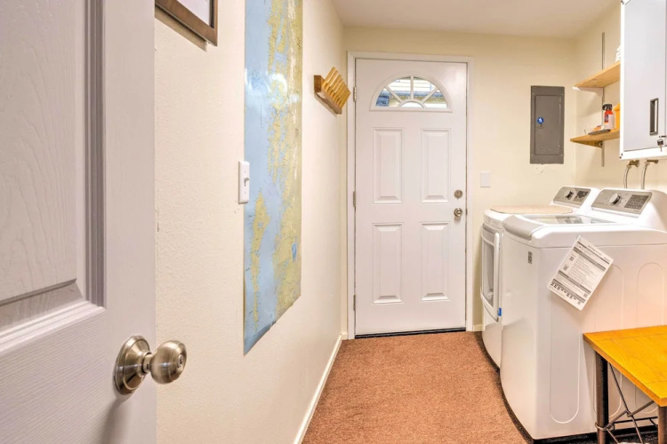 Walkable Sitka Getaway w/ Community Perks!