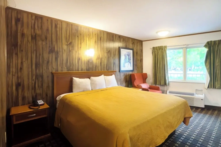 Double room with river view