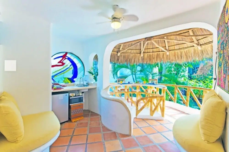 2 Bedrooms Bungalow