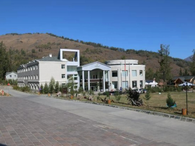 The Four Seasons Amusement Hotel Kanas