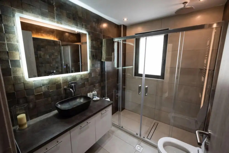 Serenity Suites Sea View 3