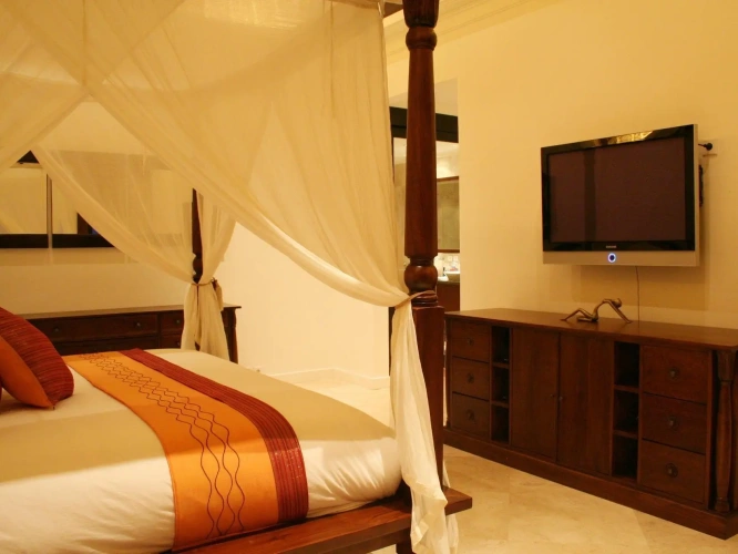 2 Bedrooms Villa