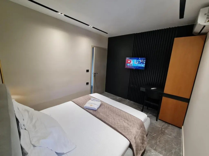 La Mirage Apartment 02