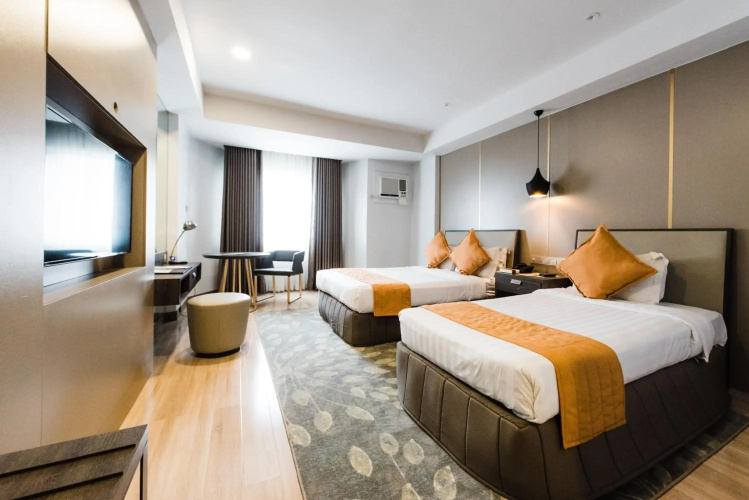 L'Fisher Hotel