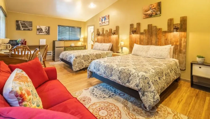 Classic Quadruple room
