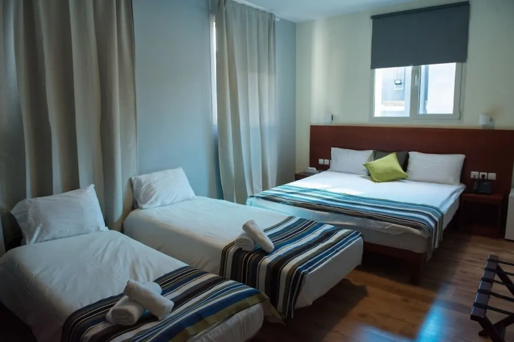 1 Bedroom Standard Quadruple room