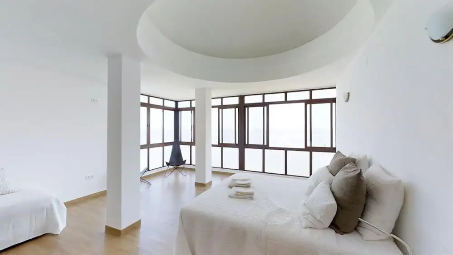 Fantastic First Line Penthouse