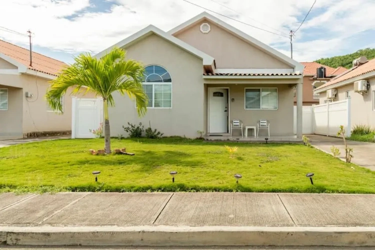 2 Bedrooms Cottage