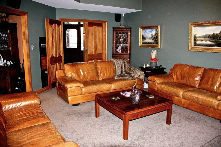 Dock Bay Lodge