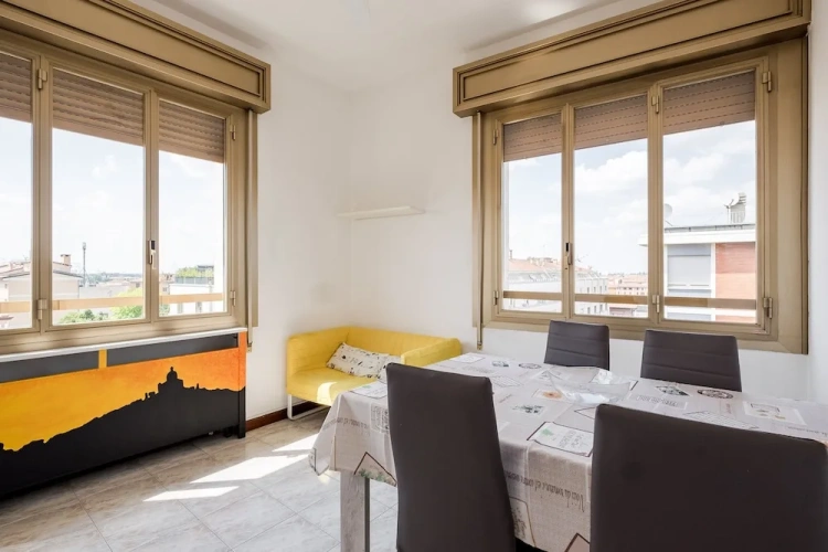 3 Bedrooms Apartment