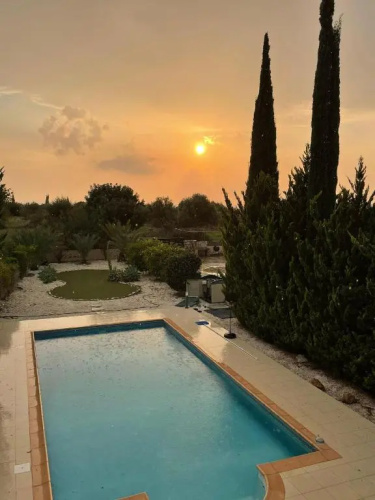 Luxurious 3 Bedroom Villa with Pool