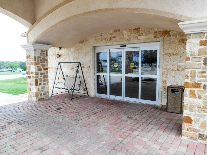 Eagle Ford Inn