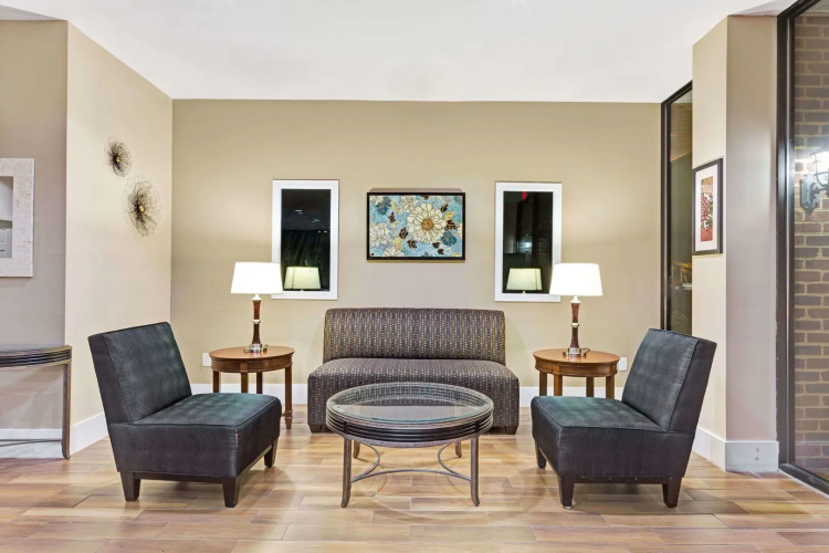 Williamsburg Suites