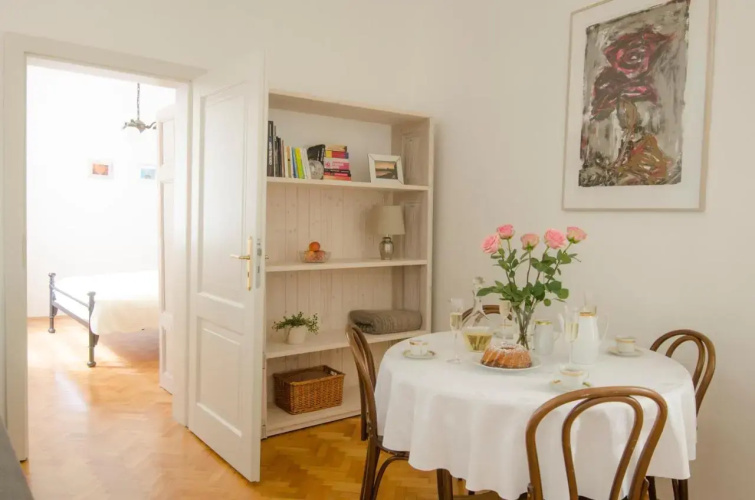 Unique Apt 250M From The Charles Bridge