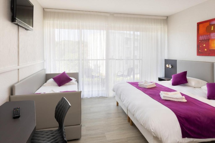 Quadruple room