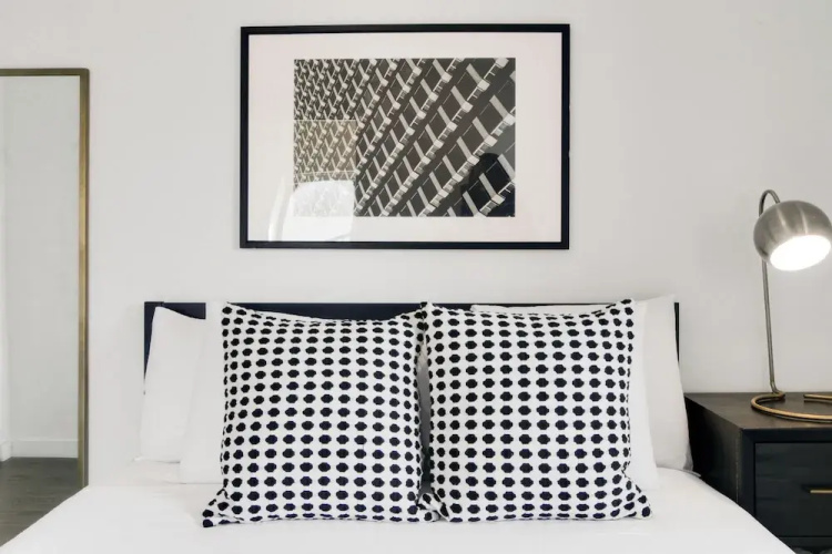 Stylish 1BR in West Loop - Lake 301 rep