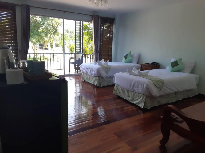 Menam Resort