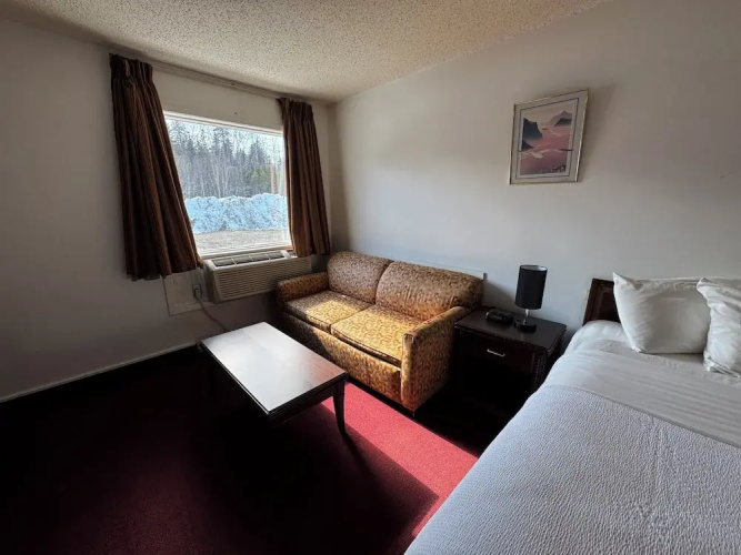 Zero-100 Motor Inn