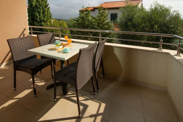 1 Bedroom Superior Apartment with balcony and with partial sea view