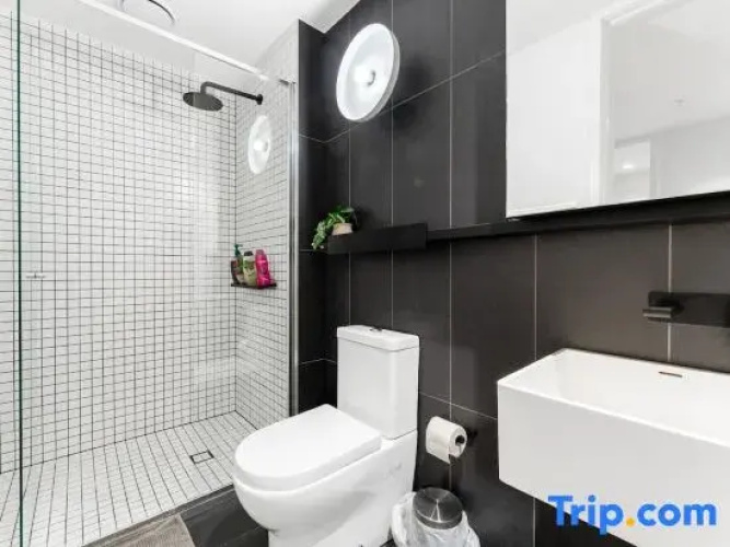 Prime CBD Living  Modern 1BR Steps from Everything