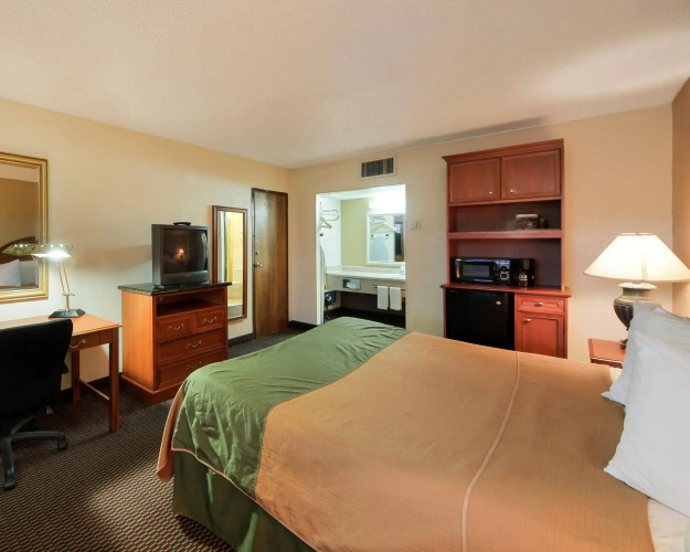 Quality Inn Shawnee