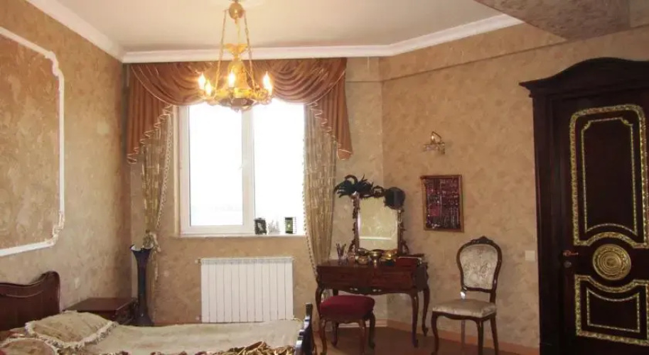Maya's Flat