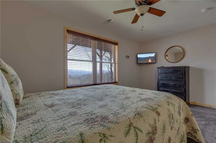 Eagles View - Four Bedroom Cabin