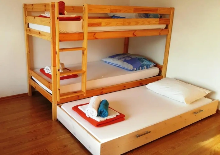 3 Bedrooms Apartment