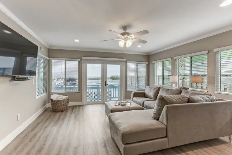 Oceanfront Beach House with Spacious Backyard by RedAwning