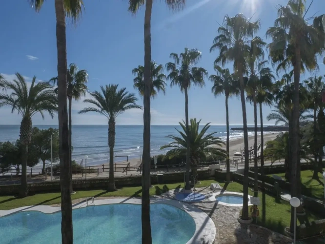 2 Bedrooms Apartment with sea view