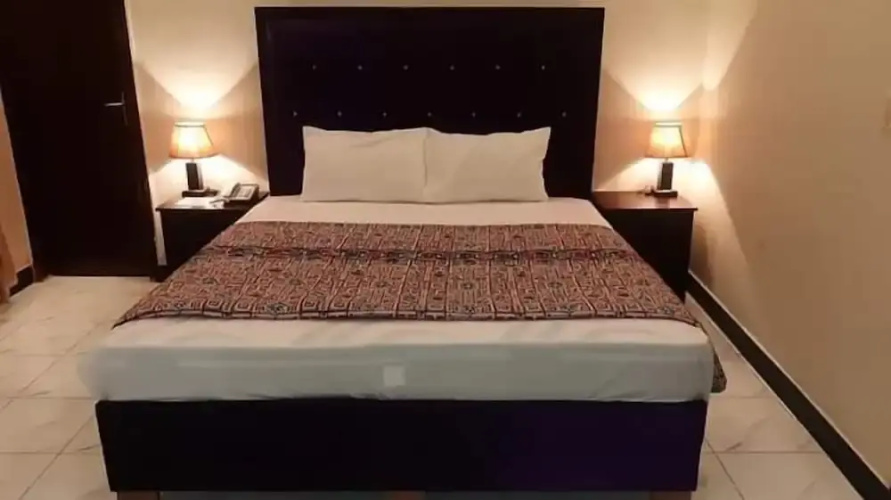 Hotel Royal Defence