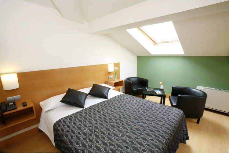 room Select Bilbao