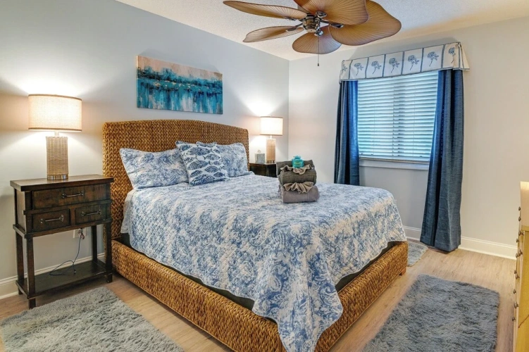 2 Bedrooms Apartment