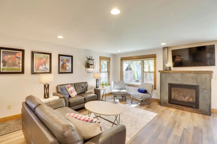 5 Mi to Whitefish Resort: Getaway w/ Shared Patio