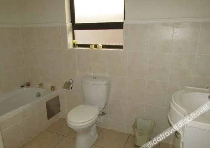 8 Little Paradise Self Catering