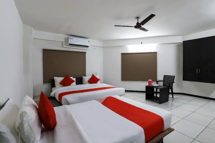 Hotel Tilak by OYO Rooms