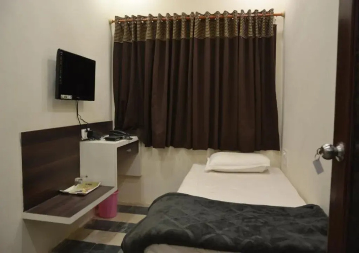 Hotel R Inn