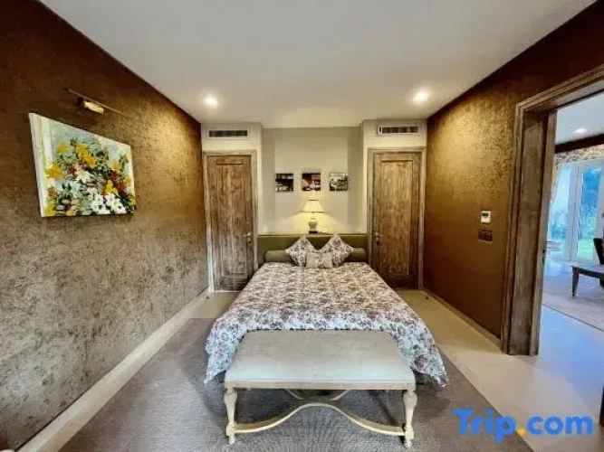 Deluxe Double Suite