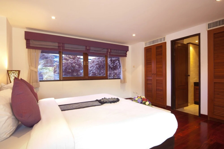 Surin Springs Villa 6 by PIPS
