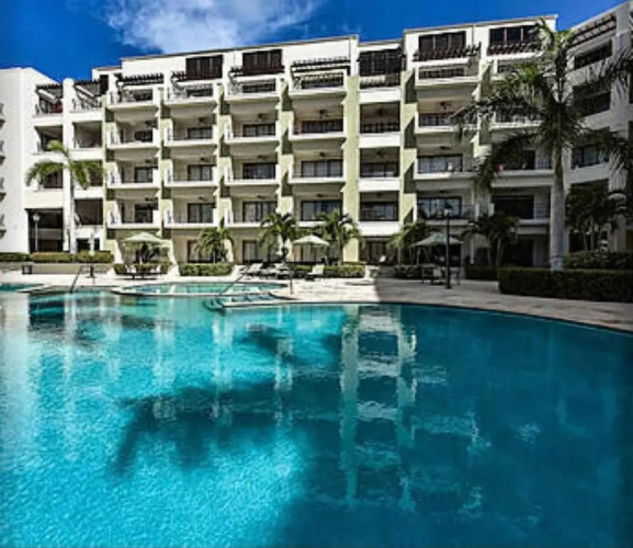 2BR 2BA Condo GYM Pool BBQ
